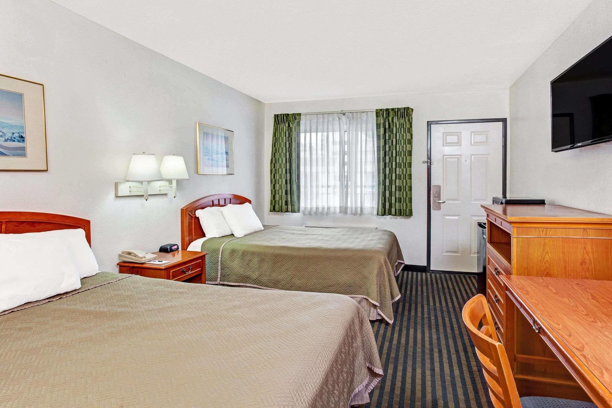 לוס אנג'לס Travelodge By Wyndham Hollywood-Vermont/Sunset מראה חיצוני תמונה